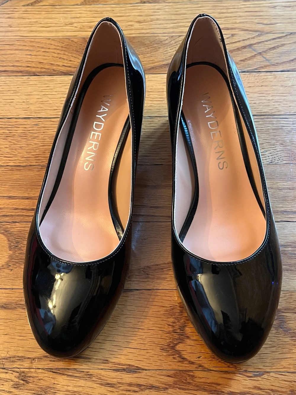 Classic Black Patent Block Heel Pumps - Women’s 6.5 - Wayderns